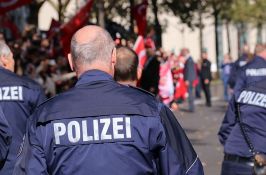 Povećan broj naoružanih patrola u Beču zbog pretnji islamista da će napasti crkve