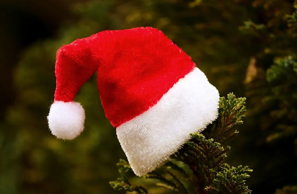 U Velikoj Britaniji nestašica Deda Mrazeva - dnevnica skoro 1.000 evra