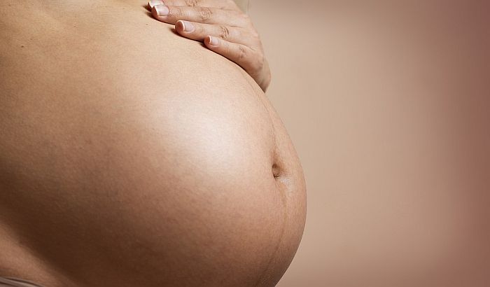 Čestice zagađenog vazduha nađene kod nerođenih beba