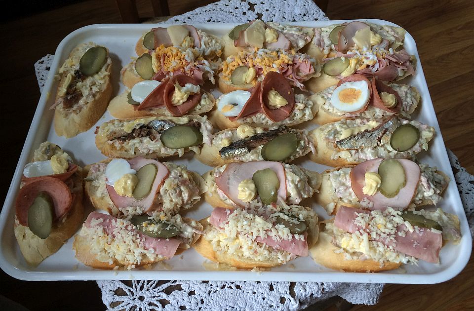 FOTO: Ovo je tajna čuvenih garniranih sendviča iz "Zagreba" i "Grila 13" 