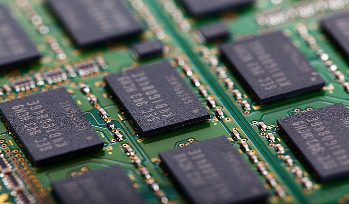 Globalna nestašica čipova ugrožava proizvodnju kompjutera i telefona