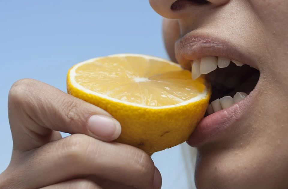 Zašto jezik ponekad svrbi nakon nekog voća iako niste alergični