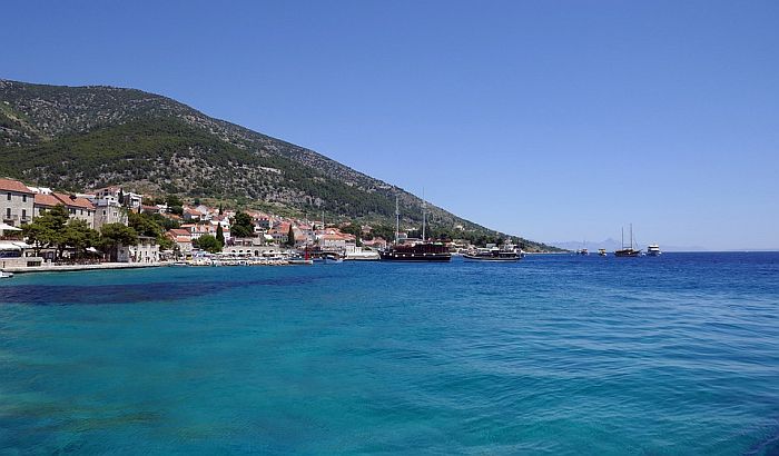 Brač novo žarište epidemije u Hrvatskoj, još sedmoro obolelih