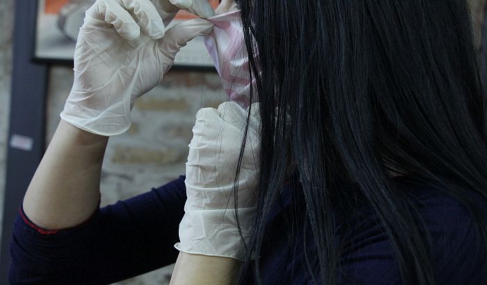 U Češkoj od 25. maja neće morati da se nose maske napolju