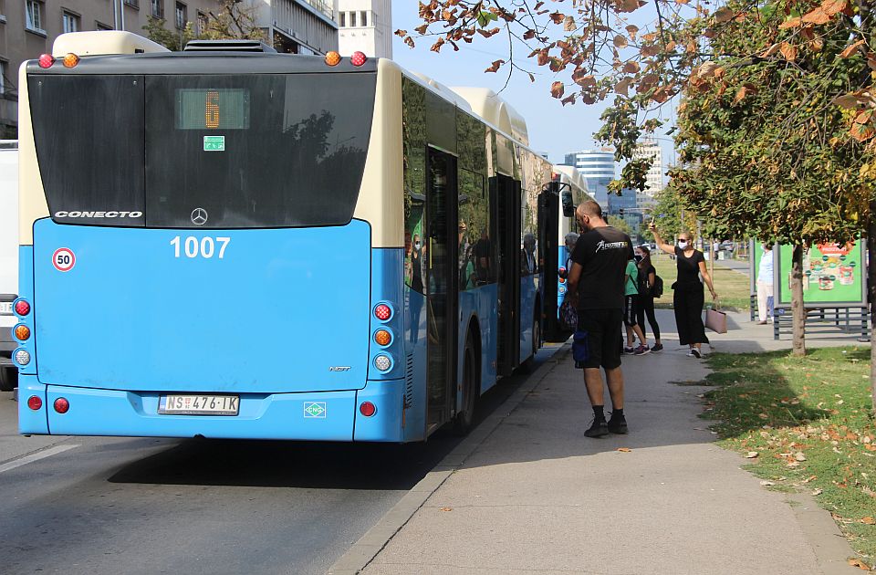 Autobusi GSP-a menjaju trase zbog protesta poljoprivrednika kod Banovine