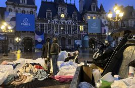 Francuska policija uklonila desetine migranata iz centra Pariza zbog Olimpijskih igara 