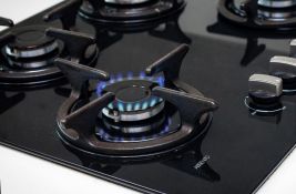 Pas uključio šporet i izazvao eksploziju u stanu u Novosibirsku