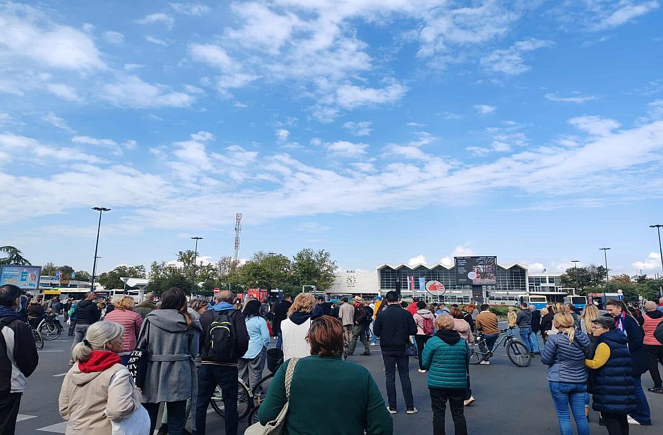 Komemorativna šetnja večeras u Novom Sadu