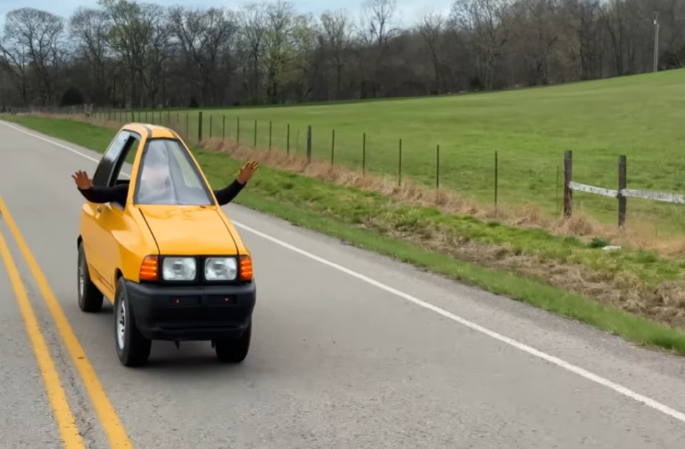 VIDEO: Najtanji legalni automobil na svetu je uži od kolica iz supermarketa