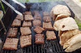 Tri tone mesa za Gradsku kuću i Skupštinu: Od kulena do škembića