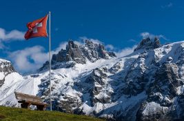 Švajcarci u martu izlaze na referendum: Glasaće o smanjenju pretplate za javni servis