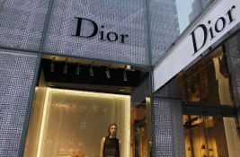 FOTO: Dior u Kini optužen za rasizam zbog podizanja kraja oka nagore u reklami 