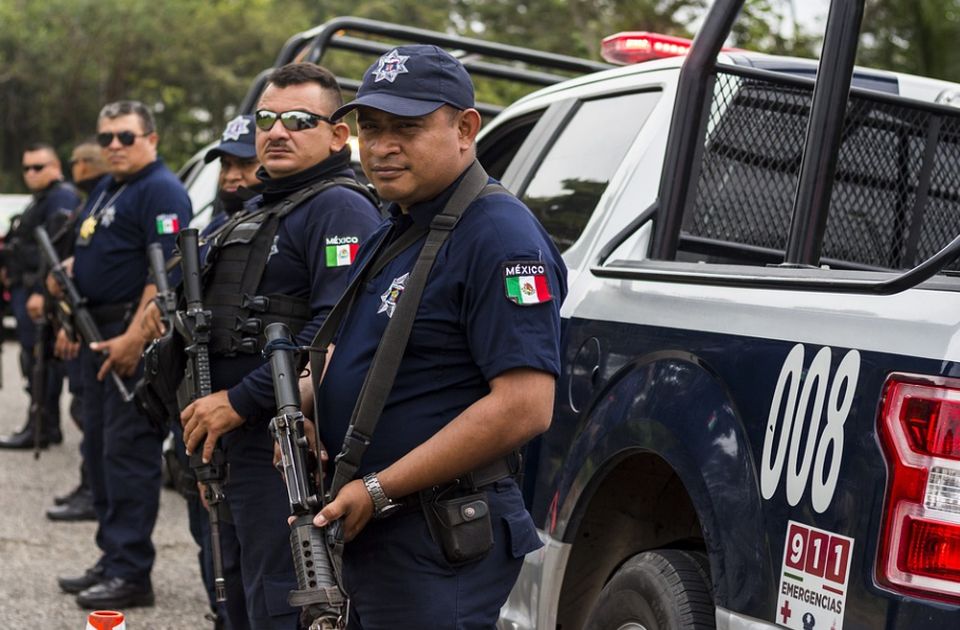 Naoružani napadači ubili sedmoro ljudi na javnom bazenu u Meksiku, među žrtvama i dete