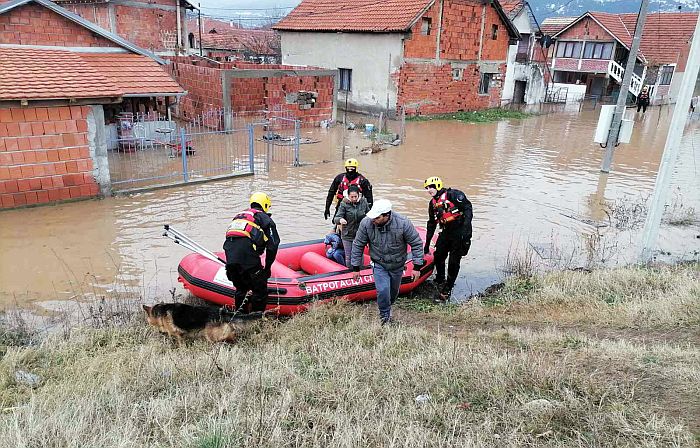 FOTO: Zbog poplava u Srbiji evakuisano 67 osoba