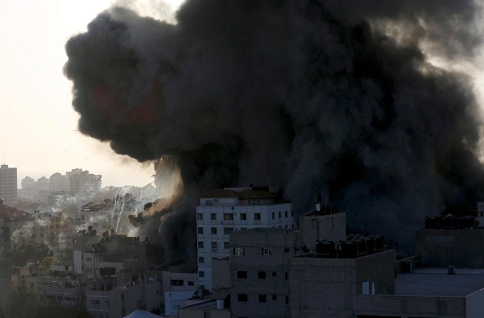Razmena vatre u pojasu Gaze prerasta u rat