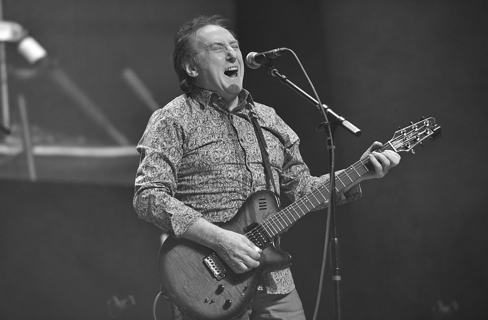 Preminuo osnivač i frontmen benda "The Moody Blues" Deni Lejn