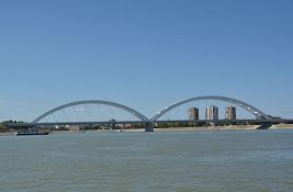 Novi Sad tokom praznika: Kako rade tržni centri, domovi zdravlja, kad idu autobusi