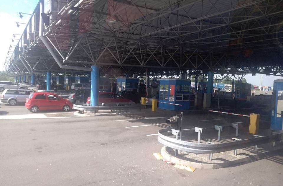 AMSS: Nema zadržavanja za putnička vozila na graničnim prelazima
