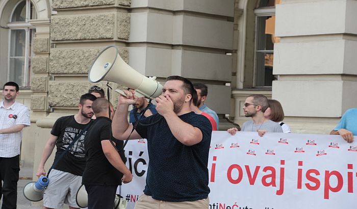  Srpska desnica podnela prijavu protiv ZA "Krov nad glavom"; ZA: Optužbe neosnovane