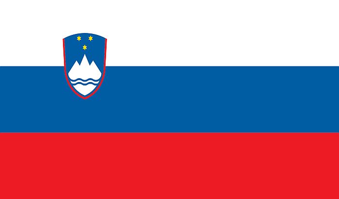 U Sloveniji osvanuo bilbord vojnika JNA s podignutim rukama u znak predaje
