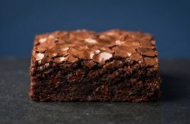 Kocke od kajsija i čokolade: Desert bez pečenja i od samo dva sastojka