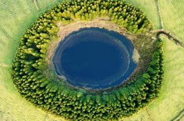 VIDEO: Evropsko jezero koje izgleda nestvarno, ali je u njemu zabranjeno kupanje