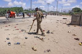 Napadač samoubica u glavnom gradu Somalije ubio 13 ljudi u vojnom centru