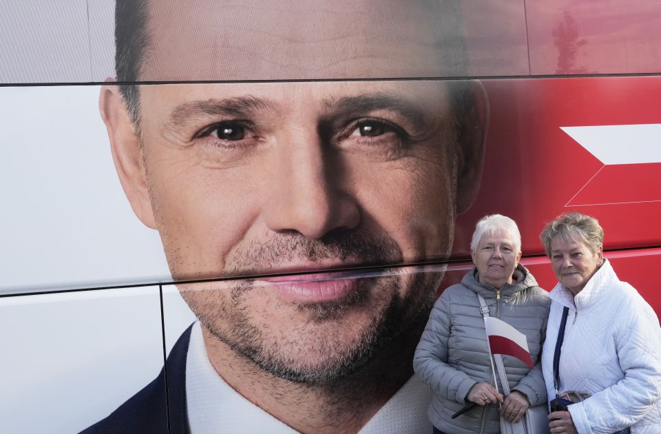 Poljaci danas glasaju na predsedničkim izborima Poljaci danas glasaju na predsedničkim izborima