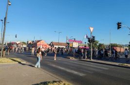 U Raški gimnazijalca tukao policajac, maturanti protestuju