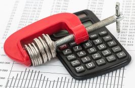 Država se zadužila za još skoro 16 milijardi dinara i tu ne staje