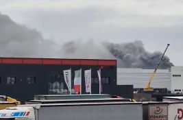 VIDEO: Požar u fabrici 