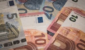 Poslanici sa Kosova odriču se 100 evra 