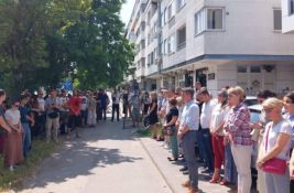 Zaposleni PIO fonda u Novom Sadu tvrde da im se preti zbog 16 minuta tišine: Izlaze uprkos pretnjama