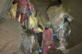 VIDEO: Američki speleolog nakon 10 dana spasen iz pećine u Turskoj