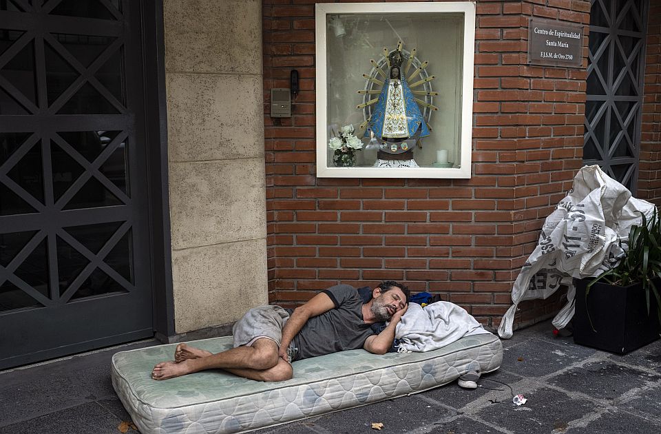 Svaki drugi stanovnik Argentine siromašan, inflacija preko 200 odsto