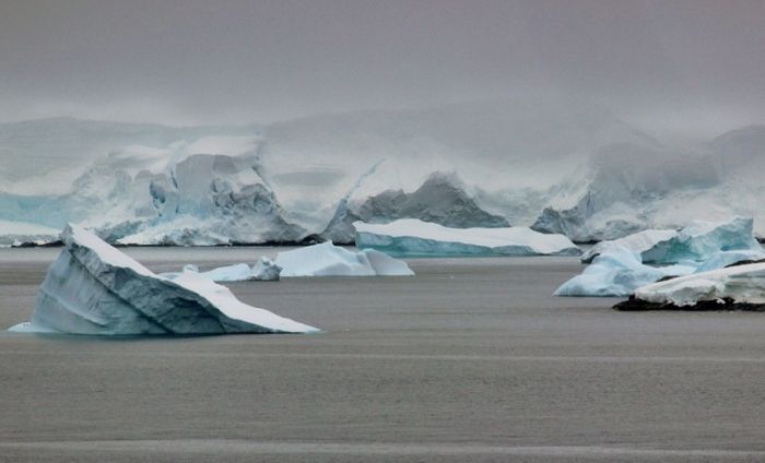 NASA upozorava da se ogromni glečer odvaja od Antarktika