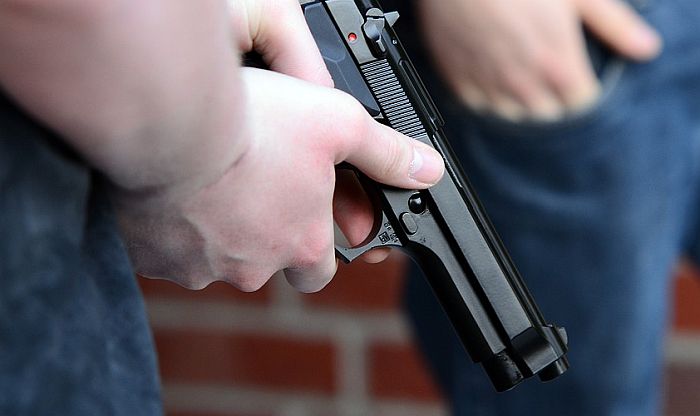 Policajci uz pretnju pištoljima opljačkali poštu u selu kod Jagodine