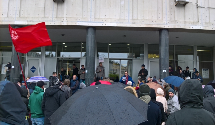 Poštari (ni)su štrajkovali, "Protest protiv diktature" se nastavlja u subotu Poštari (ni)su štrajkovali, "Protest protiv diktature" se nastavlja u subotu