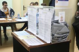 U ponoć istekao rok za predaju izbornih lista, u Beogradu u Novom Sadu proglašeno po osam njih