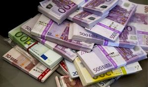 Svaki stanovnik Srbije duguje oko hiljadu evra