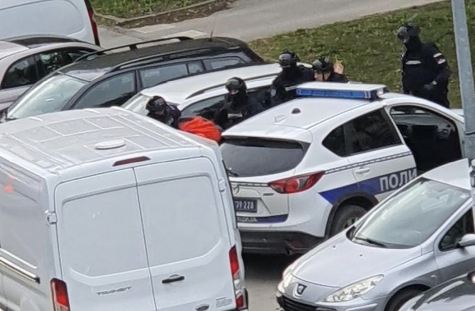 Kriminalna četvorka uhapšena u Novom Sadu: Pokušaji ubistava, oružje, droga, napad na policajca...