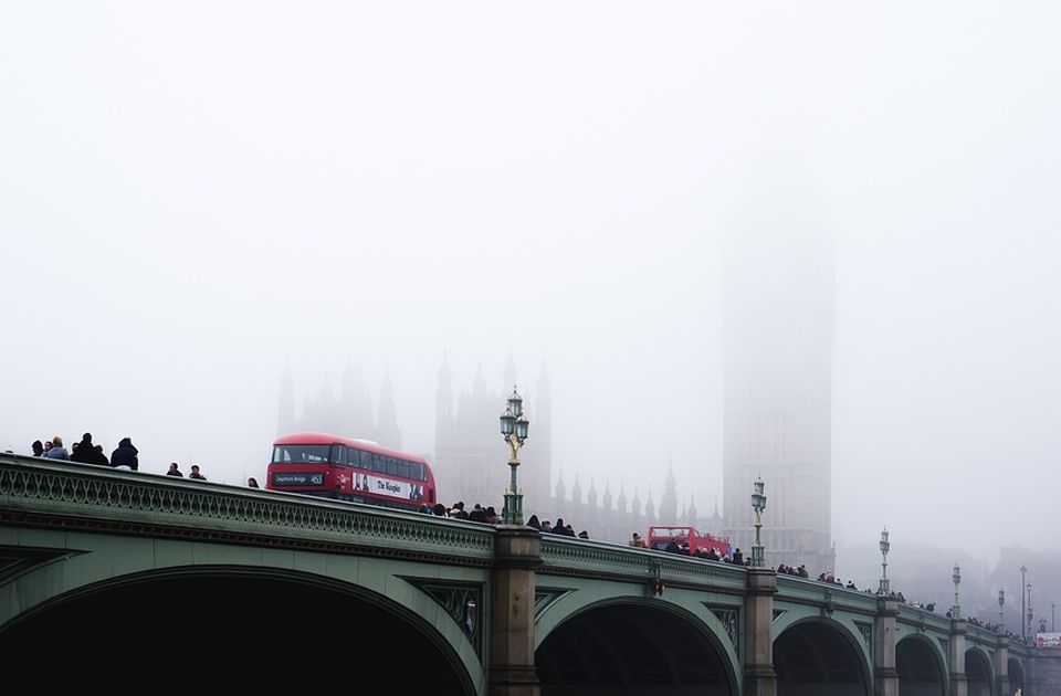 Na današnji dan: Rođeni Godar i Marija Kalas, umro Renoar, magla otrovala stanovnike Londona