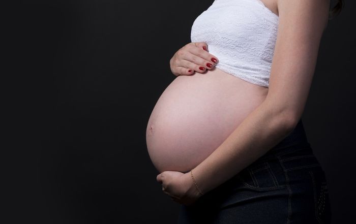 Trudnica koja je bežeći od muža skočila s drugog sprata nije životno ugrožena