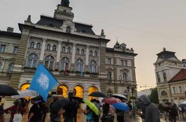 FOTO, VIDEO Protest 