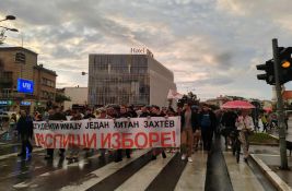 FOTO, VIDEO Protest 
