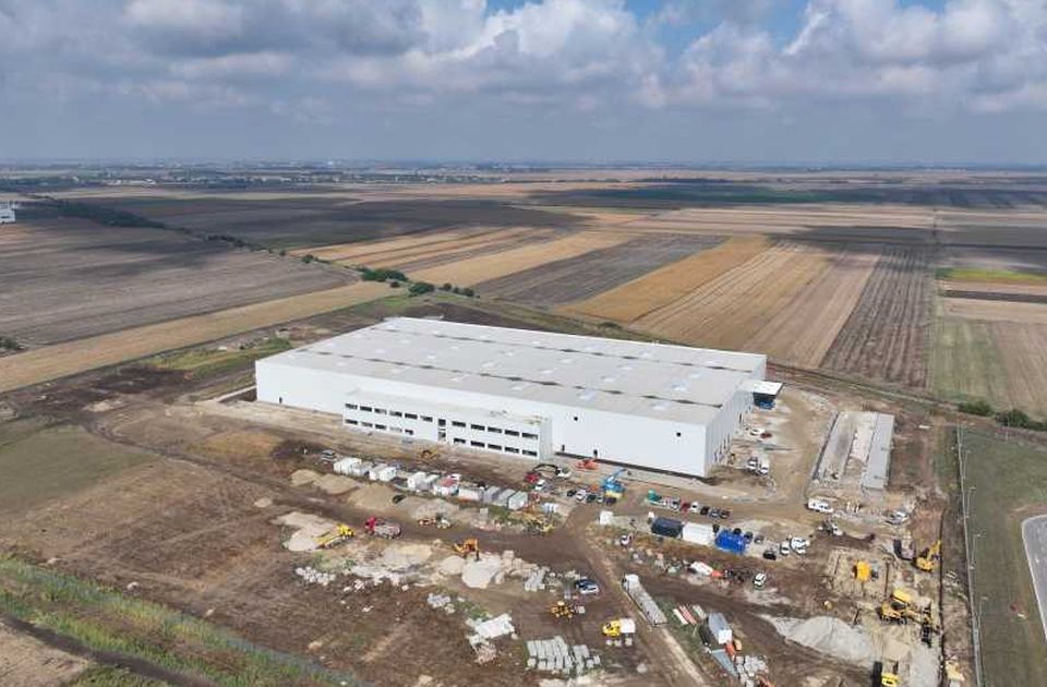 VIDEO: Završena izgradnja hale buduće fabrike kompanije SHAC u Kaću, sledi opremanje