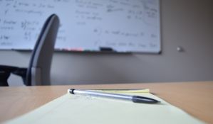Vojvođanske škole mogu da konkurišu za interaktivne table s projektorom