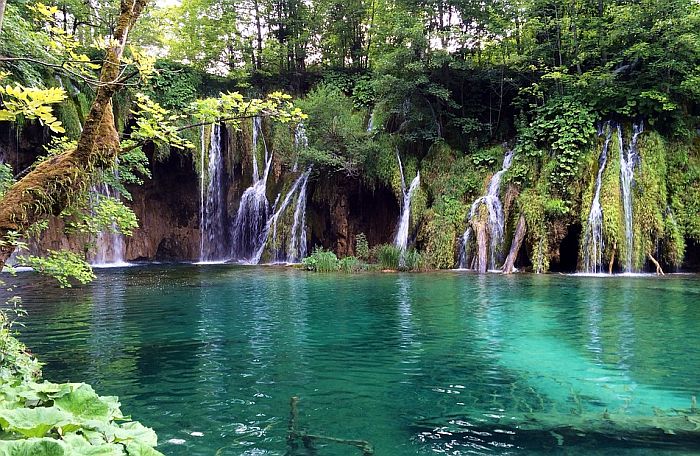 Plitvička jezera puna fekalija, deterženta i pesticida