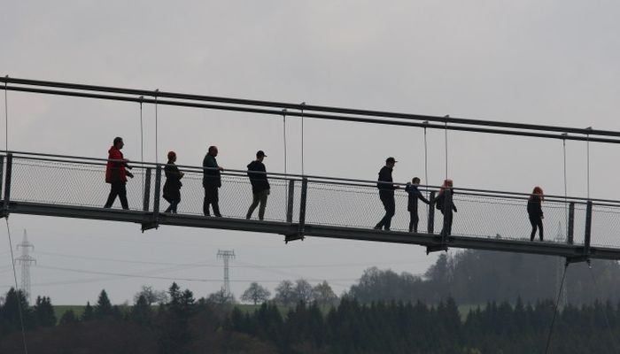 VIDEO: Otvoren najveći pešački viseći most