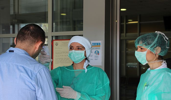 Novi pacijent na Infektivnoj klinici u Novom Sadu, sada sedam na lečenju, od toga tri i dalje na respiratorima 